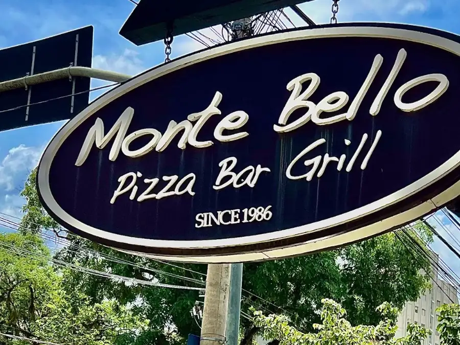 Letreiro da Monte Bello Pizza Bar Grill, desde 1986, na unidade Cambuí